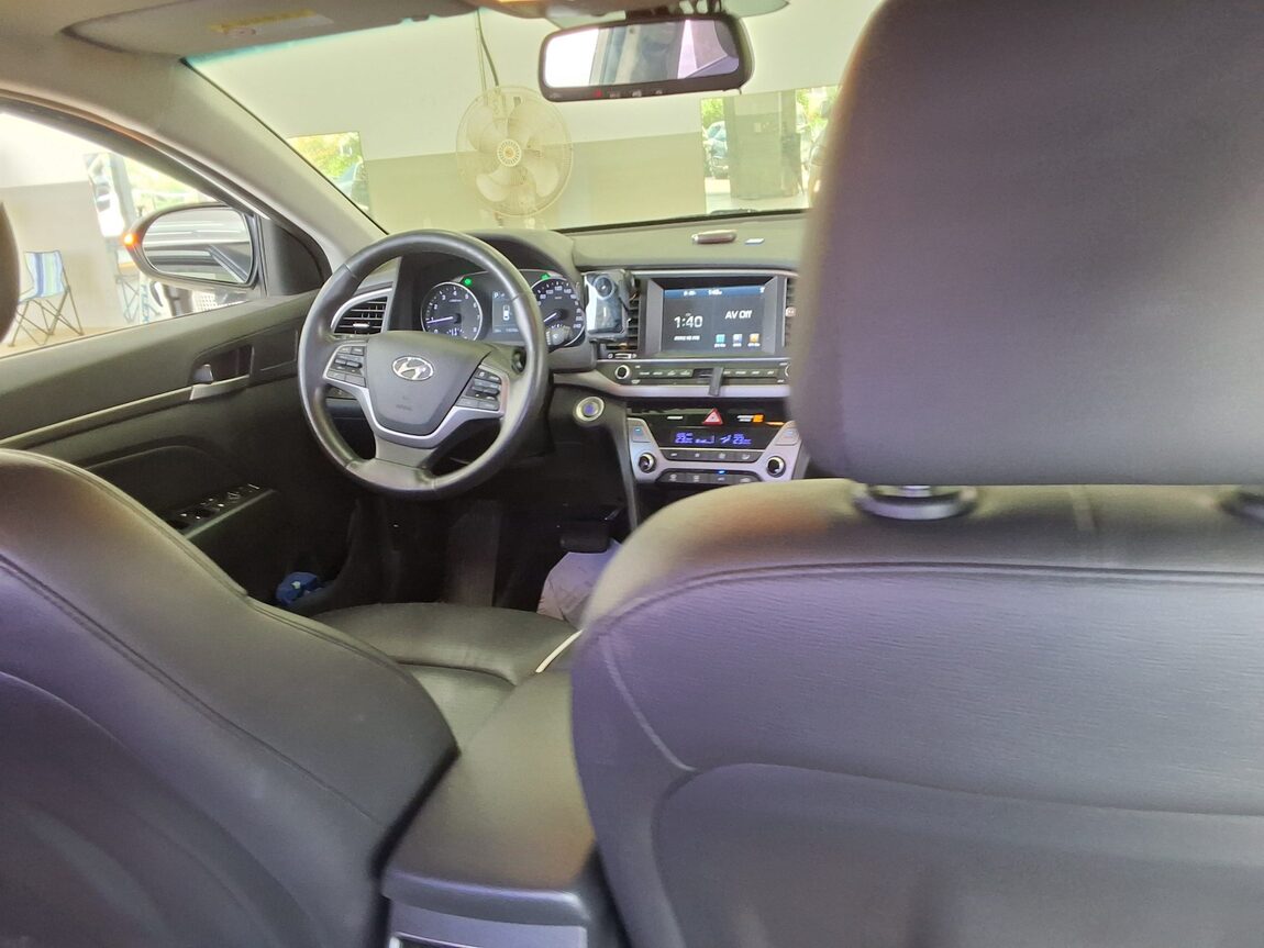 HYUNDAI AVANTE AD 1.6 GDi MODERN 2017 - zdjęcie 11