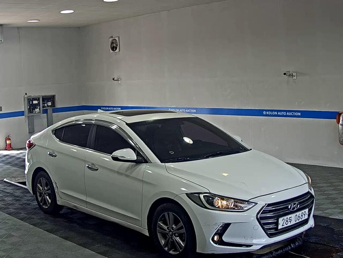 HYUNDAI AVANTE AD 1.6 GDi MODERN 2017 - zdjęcie 3