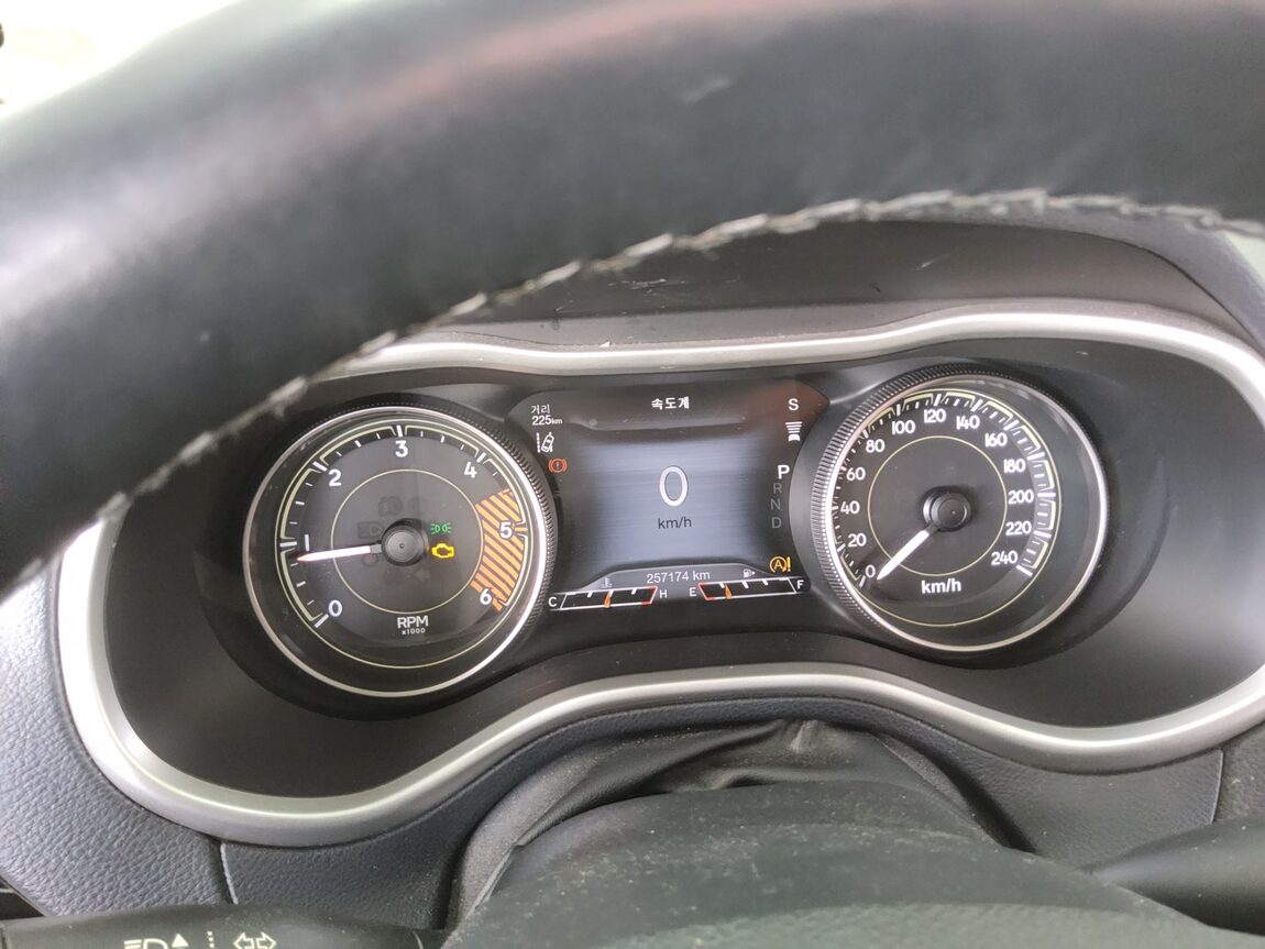 JEEP CHEROKEE (KL) 2.0 CRD 4WD LIMITED 2014 - zdjęcie 9