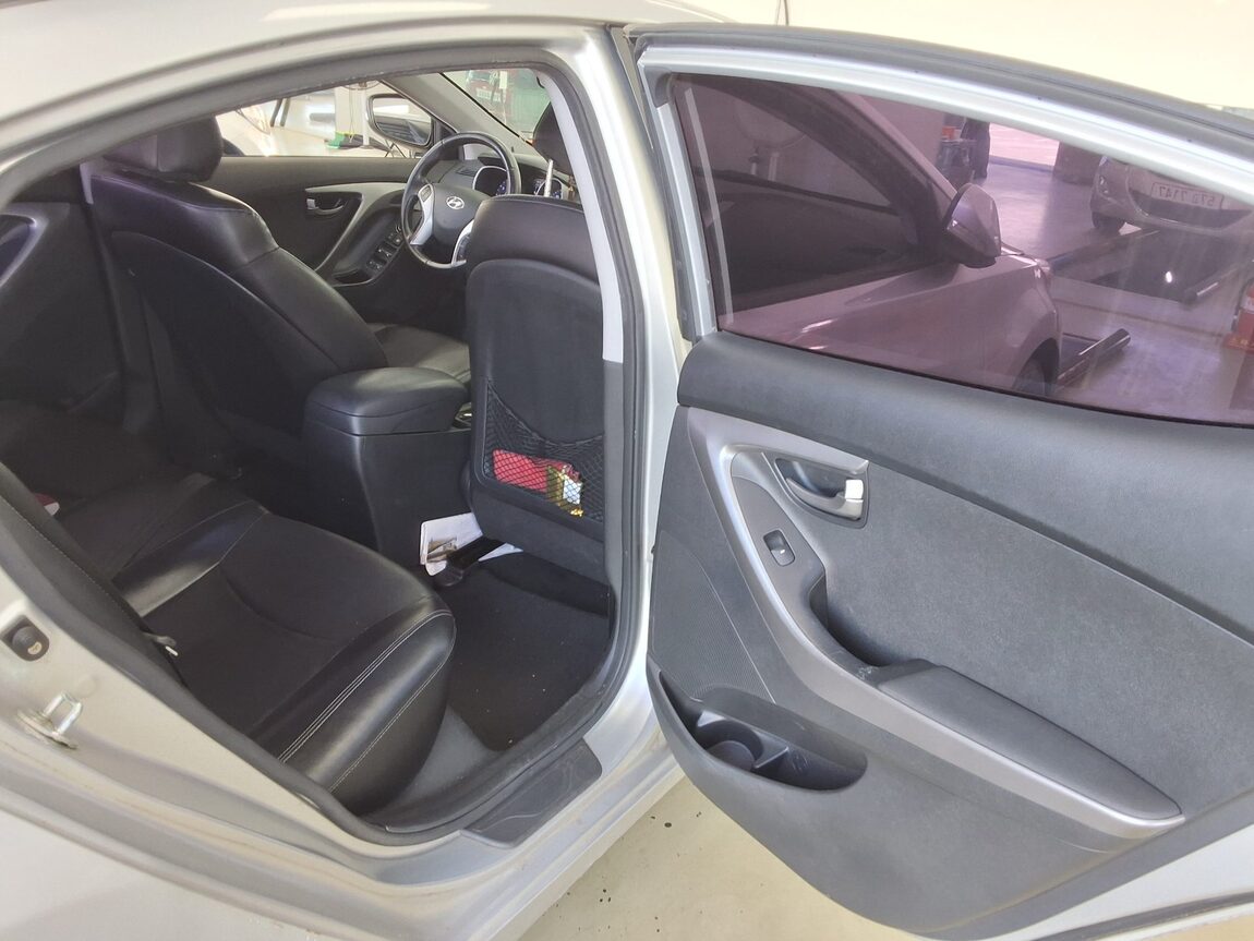 HYUNDAI AVANTE MD M16 GDi LUXURY 2012 - zdjęcie 13