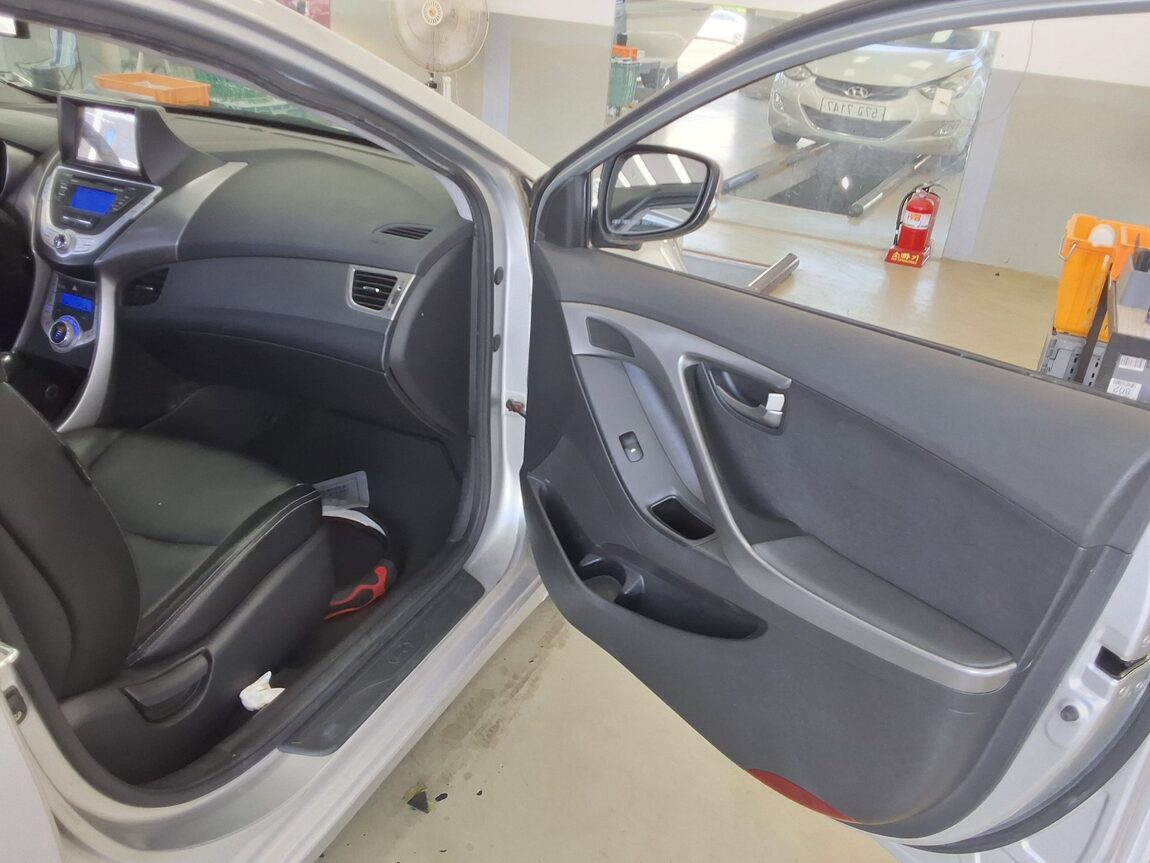 HYUNDAI AVANTE MD M16 GDi LUXURY 2012 - zdjęcie 14