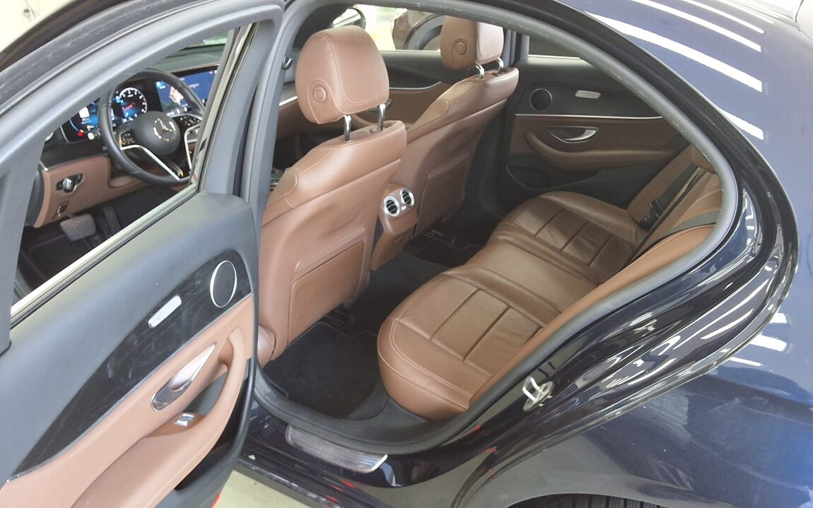 MERCEDES-BENZ E-CLASS (5TH GEN) E250 AVANTGARDE 2022 - zdjęcie 12