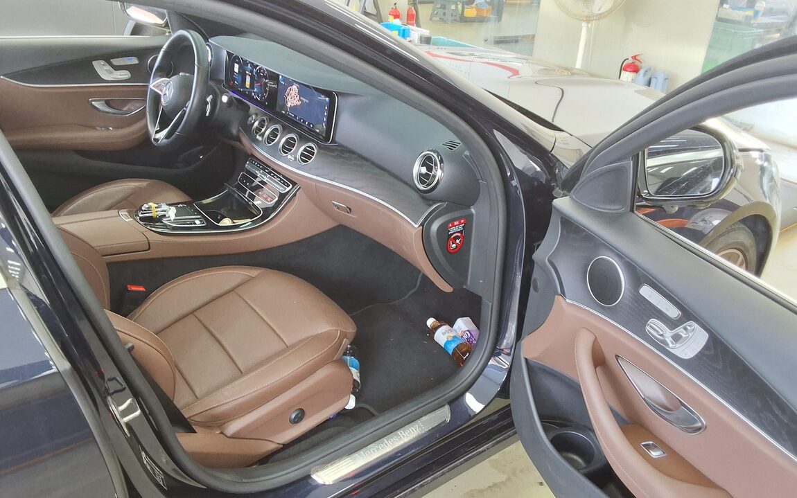 MERCEDES-BENZ E-CLASS (5TH GEN) E250 AVANTGARDE 2022 - zdjęcie 14