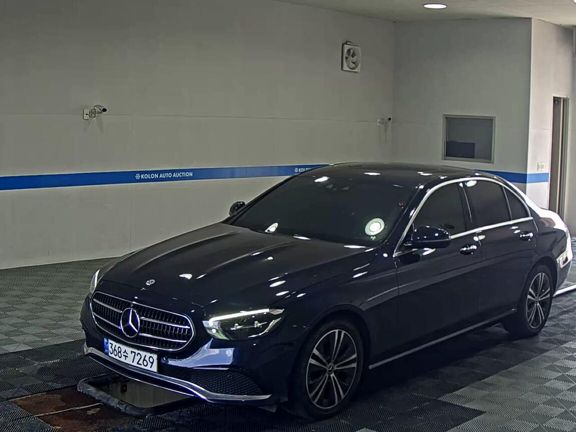 MERCEDES-BENZ E-CLASS (5TH GEN) E250 AVANTGARDE 2022 - zdjęcie 2