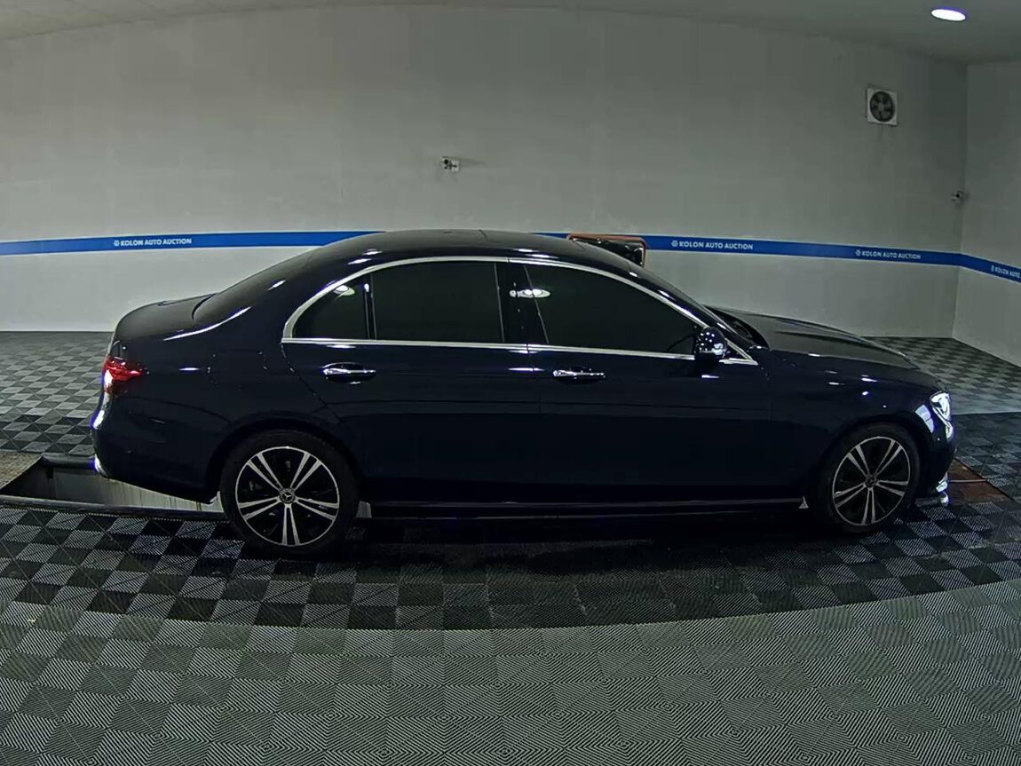 MERCEDES-BENZ E-CLASS (5TH GEN) E250 AVANTGARDE 2022 - zdjęcie 4