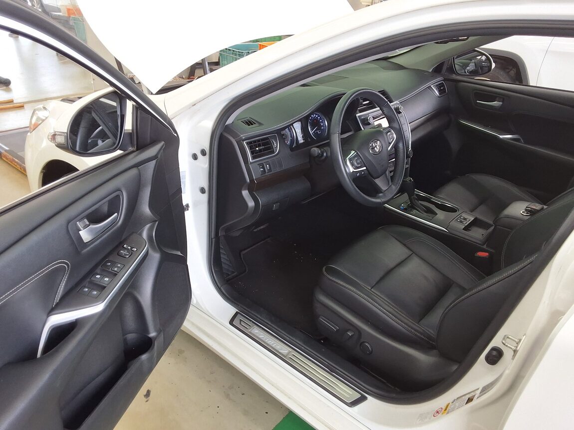 TOYOTA CAMRY (9TH GEN) 2.5 XLE 2015 - zdjęcie 10