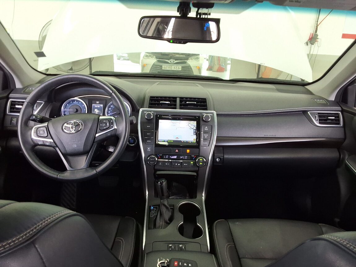 TOYOTA CAMRY (9TH GEN) 2.5 XLE 2015 - zdjęcie 11