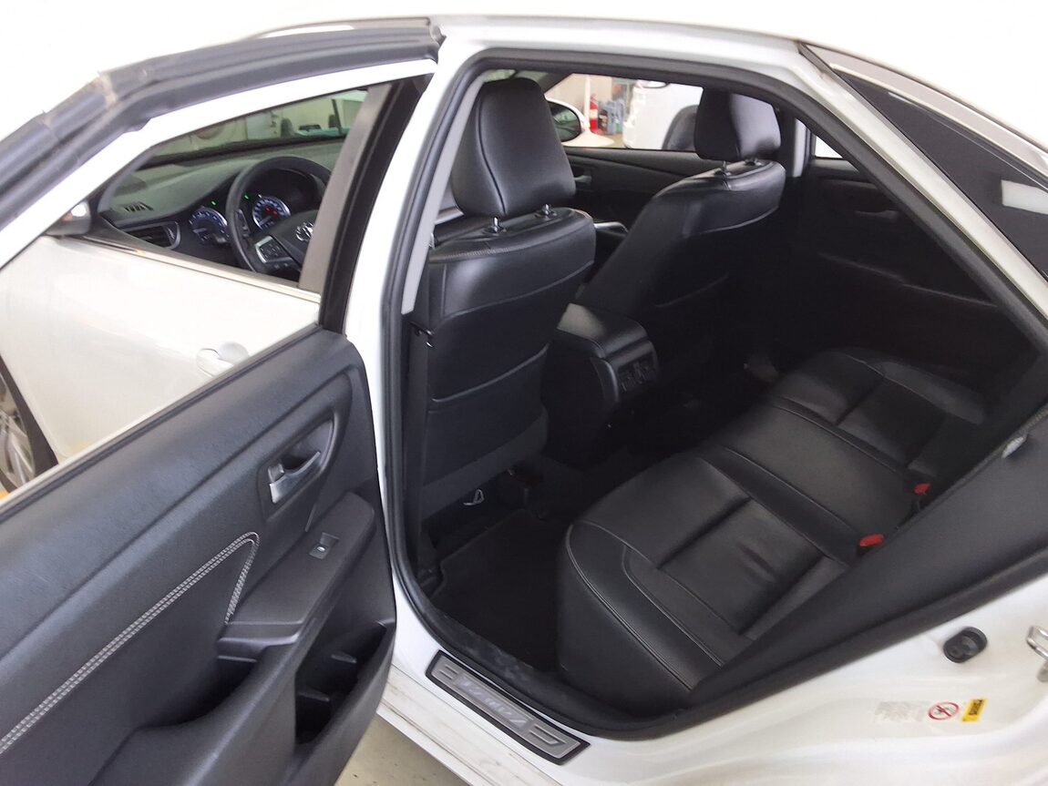 TOYOTA CAMRY (9TH GEN) 2.5 XLE 2015 - zdjęcie 12
