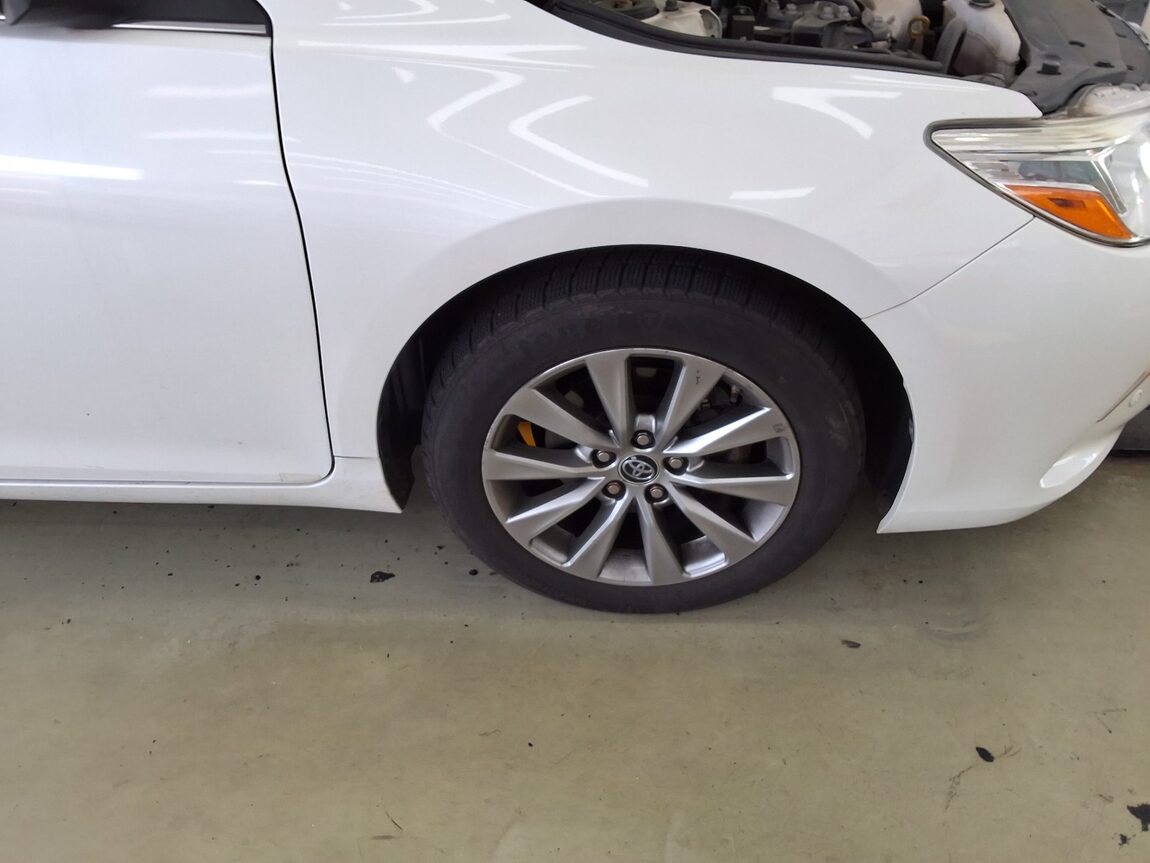 TOYOTA CAMRY (9TH GEN) 2.5 XLE 2015 - zdjęcie 25