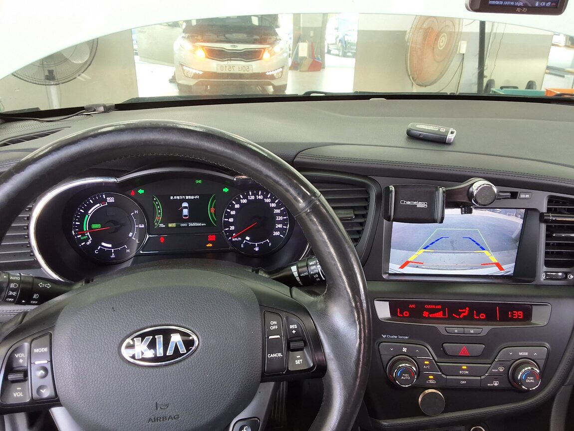 KIA K5 HYBRID PRESTIGE 2014 - zdjęcie 17