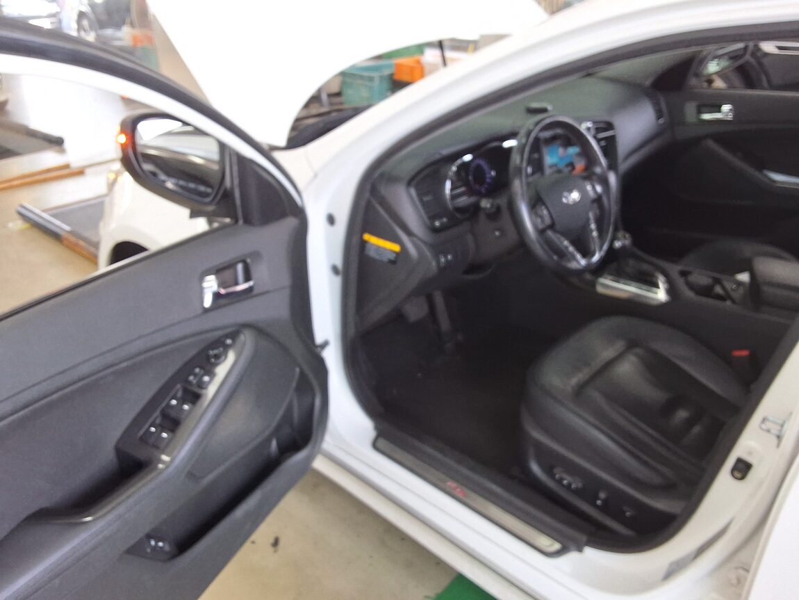 KIA K5 HYBRID PRESTIGE 2014 - zdjęcie 10