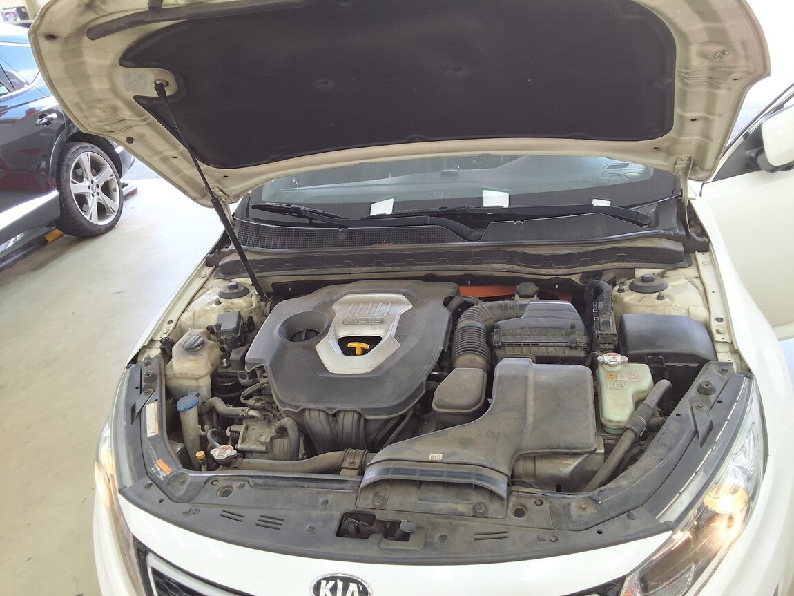 KIA K5 HYBRID PRESTIGE 2014 - zdjęcie 19