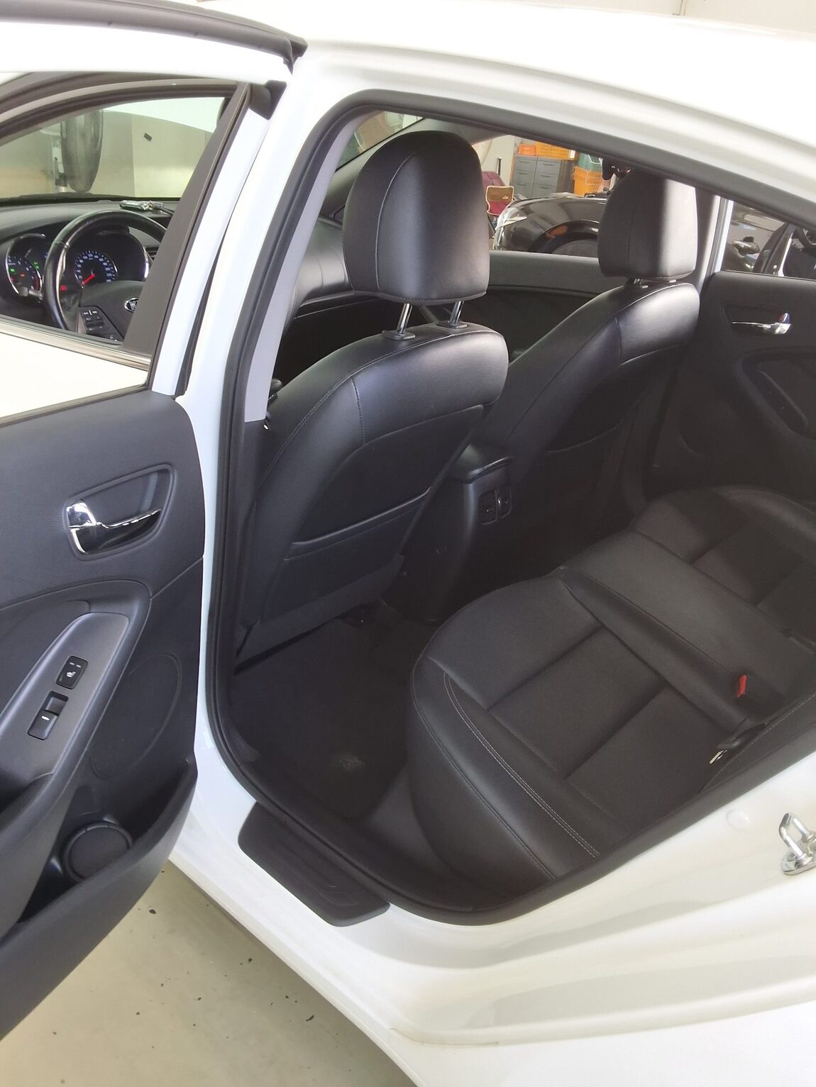 KIA K3 1.6 GDI NOBLESSE 2015 - zdjęcie 12