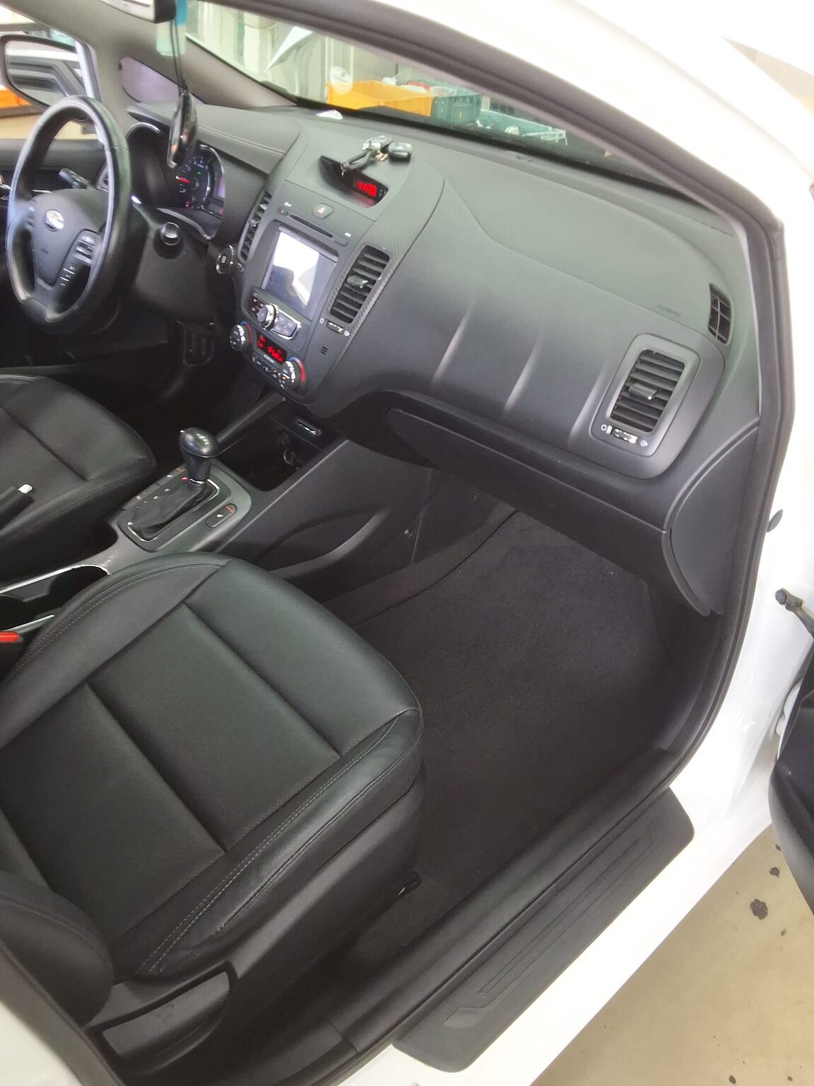 KIA K3 1.6 GDI NOBLESSE 2015 - zdjęcie 14