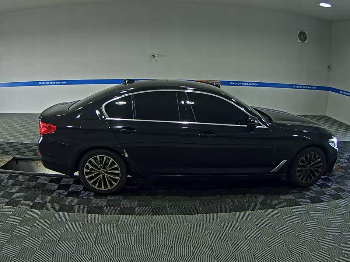 BMW 5 SERIES (7TH GEN) 530i LUXURY LINE PLUS 2019 - zdjęcie 4