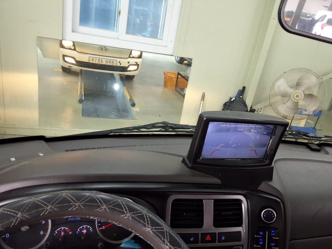 HYUNDAI PORTER II CRDi SUPER CAB EXTRA LONG WHEELBASE SMART 2018 - zdjęcie 21
