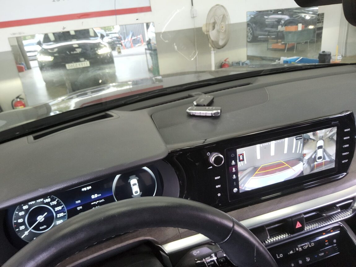 KIA NEW K5 (DL3) 2.0 GASOLINE SIGNATURE 2023 - zdjęcie 18