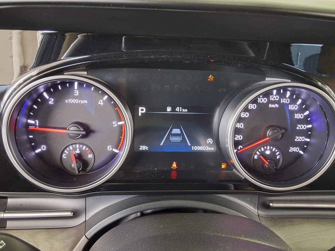 KIA NEW CARNIVAL (KA4) 9-SEATER DIESEL PRESTIGE 2023 - zdjęcie 9