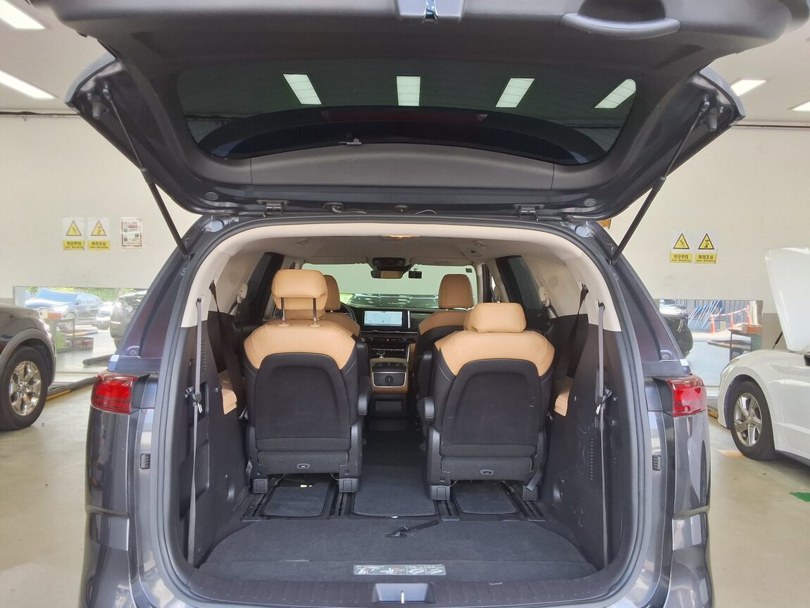 KIA NEW CARNIVAL (KA4) 9-SEATER DIESEL PRESTIGE 2023 - zdjęcie 15