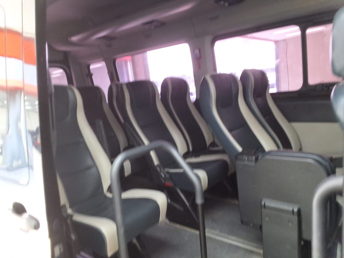 HYUNDAI SOLATI 15-SEATER LUXURY 2020 - zdjęcie 13
