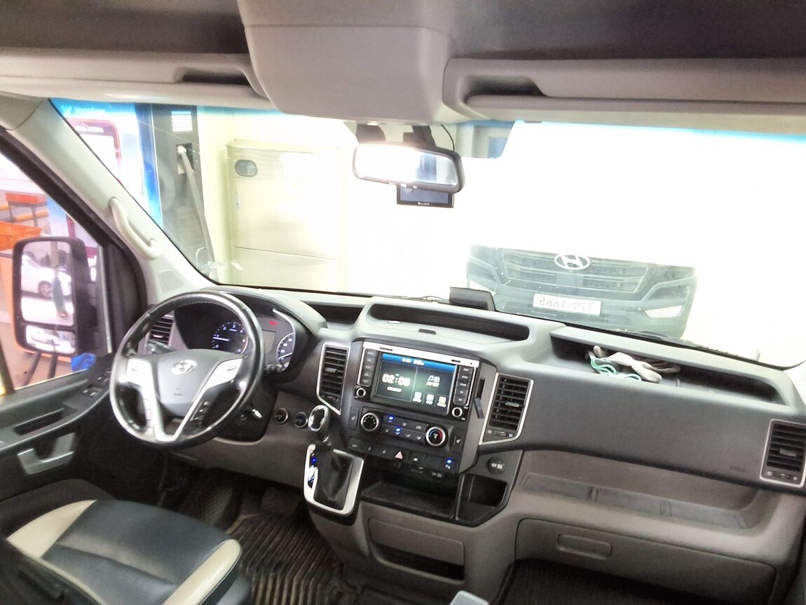 HYUNDAI SOLATI 15-SEATER LUXURY 2020 - zdjęcie 12
