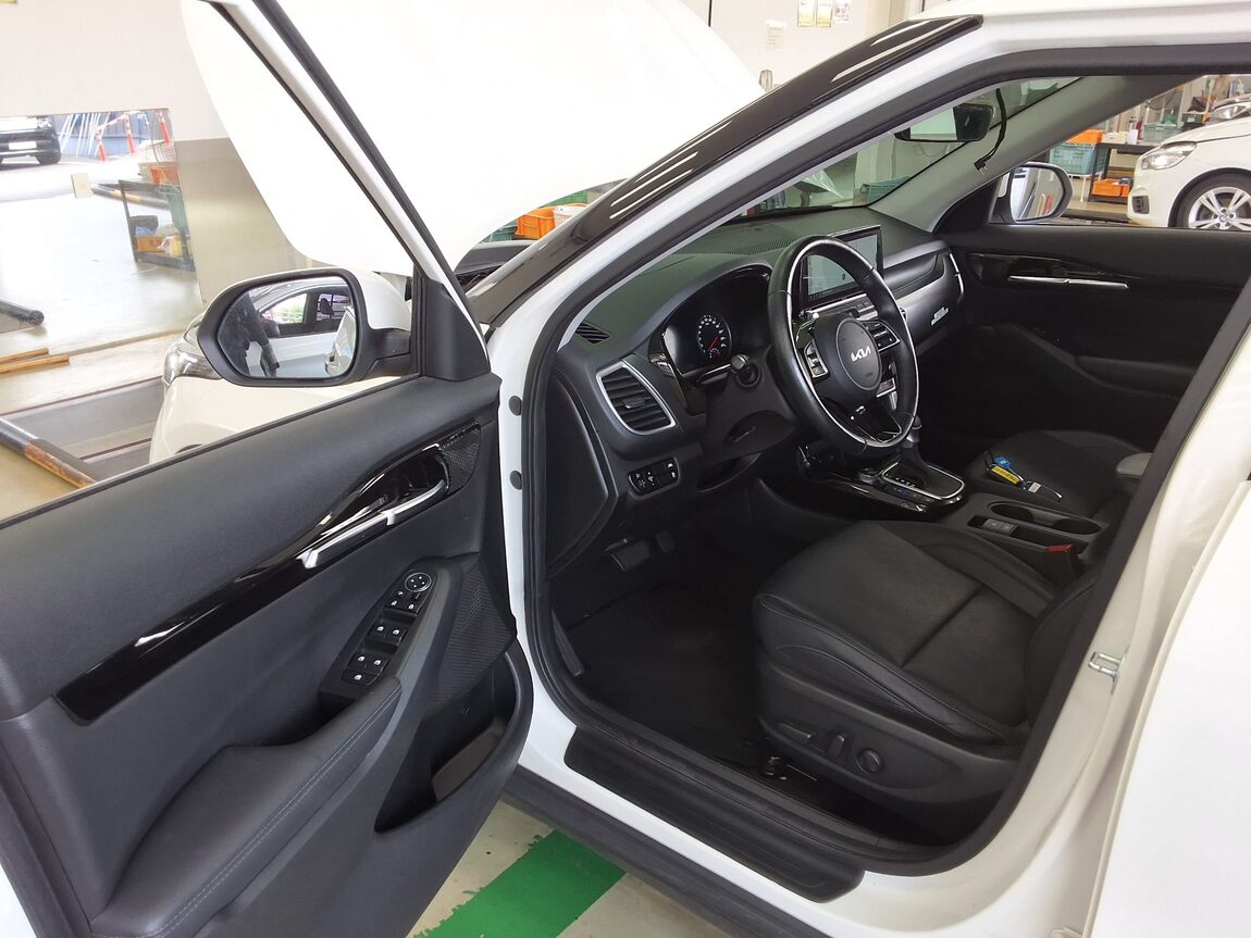 KIA SELTOS 1.6 GASOLINE 2WD SIGNATURE 2023 - zdjęcie 10