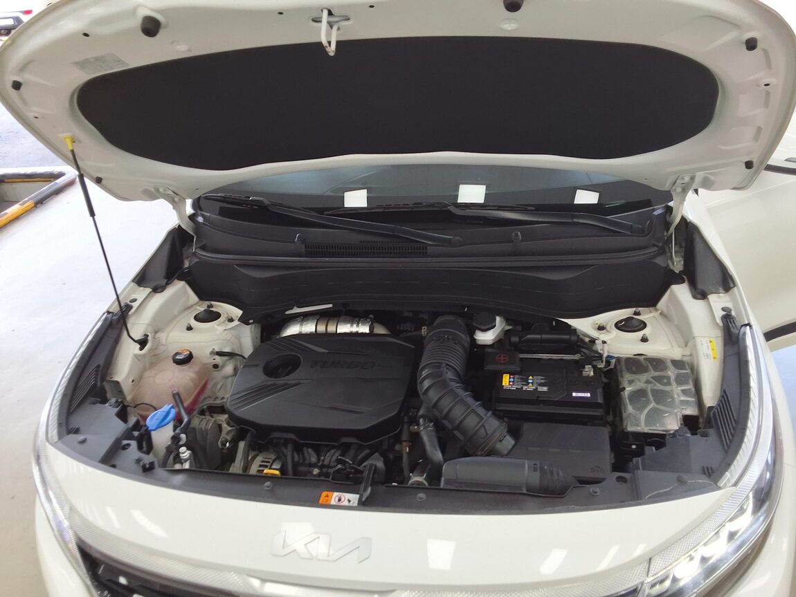 KIA SELTOS 1.6 GASOLINE 2WD SIGNATURE 2023 - zdjęcie 19