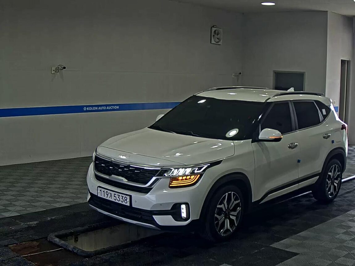 KIA SELTOS 1.6 GASOLINE 2WD SIGNATURE 2023 - zdjęcie 2