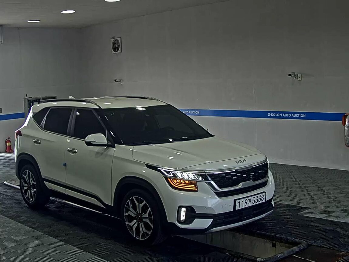 KIA SELTOS 1.6 GASOLINE 2WD SIGNATURE 2023 - zdjęcie 3