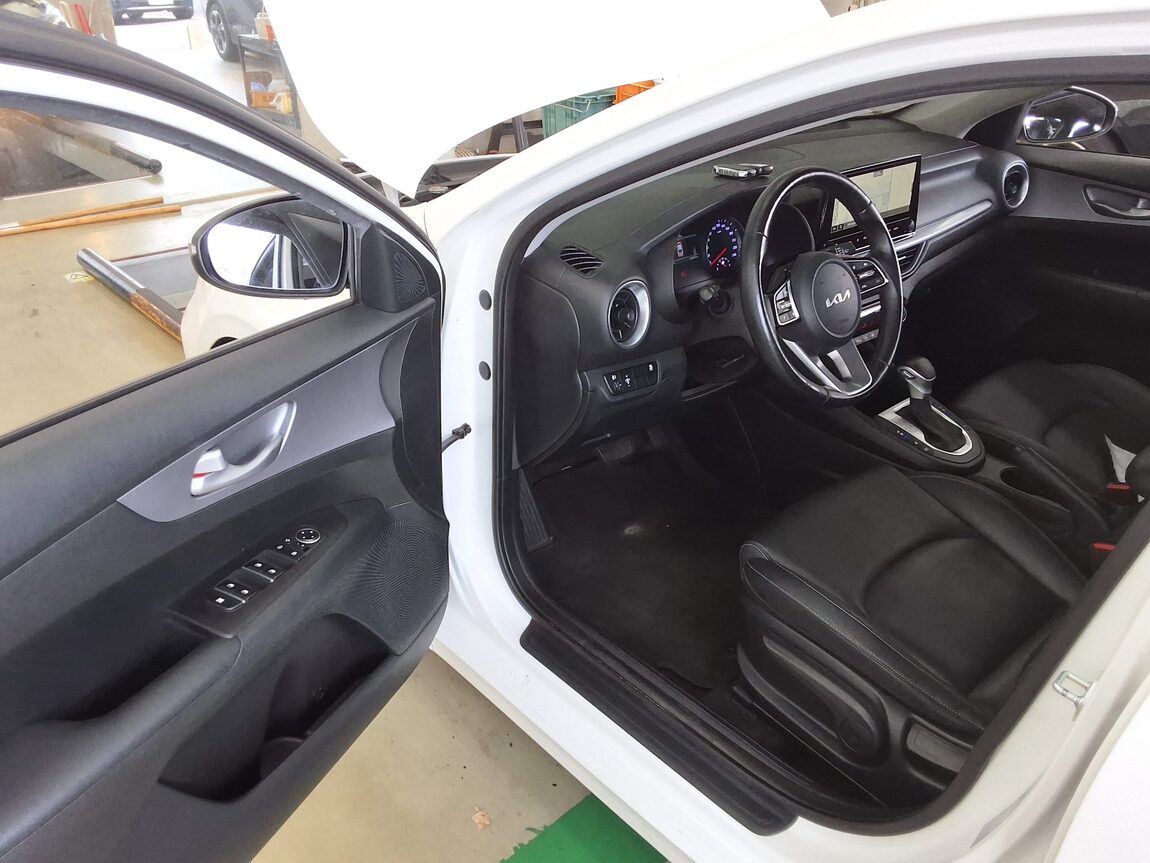 KIA THE NEW K3 1.6 GASOLINE PRESTIGE 2022 - zdjęcie 10