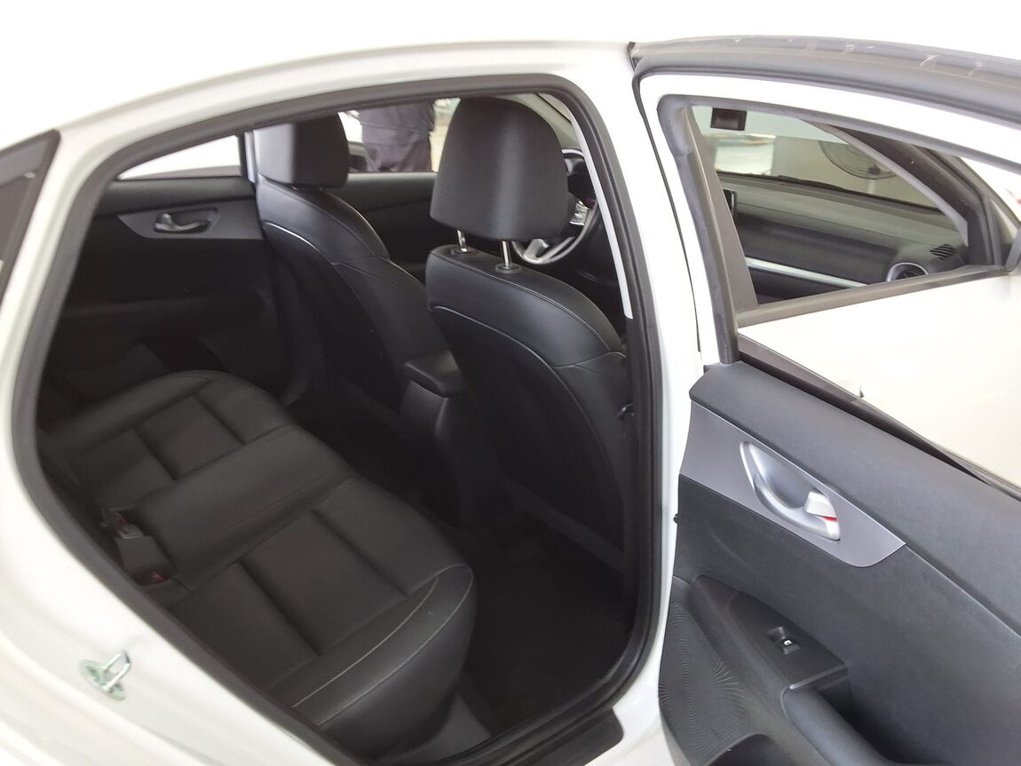 KIA THE NEW K3 1.6 GASOLINE PRESTIGE 2022 - zdjęcie 13