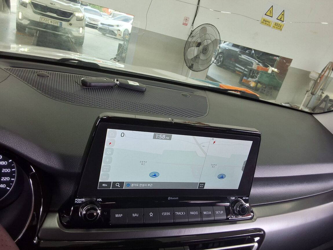 KIA SELTOS 1.6 GASOLINE 2WD SIGNATURE 2022 - zdjęcie 18