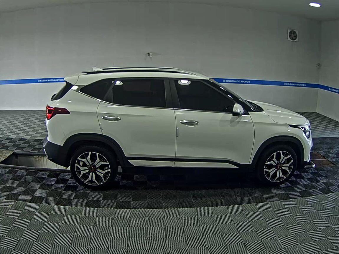 KIA SELTOS 1.6 GASOLINE 2WD SIGNATURE 2022 - zdjęcie 4