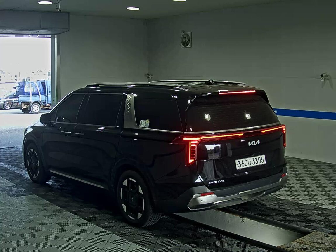 KIA THE NEW CARNIVAL (KA4) 9-SEATER DIESEL NOBLESSE 2024 - zdjęcie 6