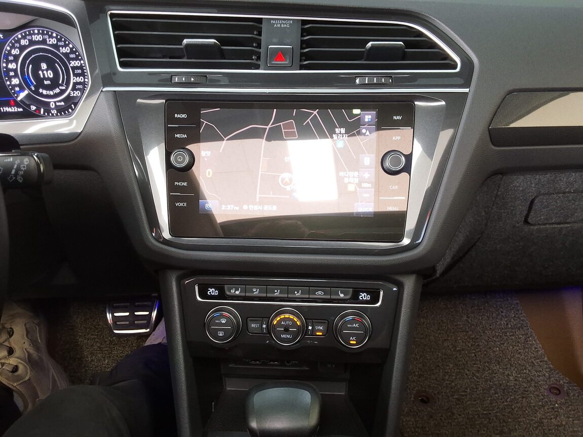 VOLKSWAGEN TIGUAN (2ND GEN) 2.0 TDI 4MOTION PRESTIGE 2018 - zdjęcie 24