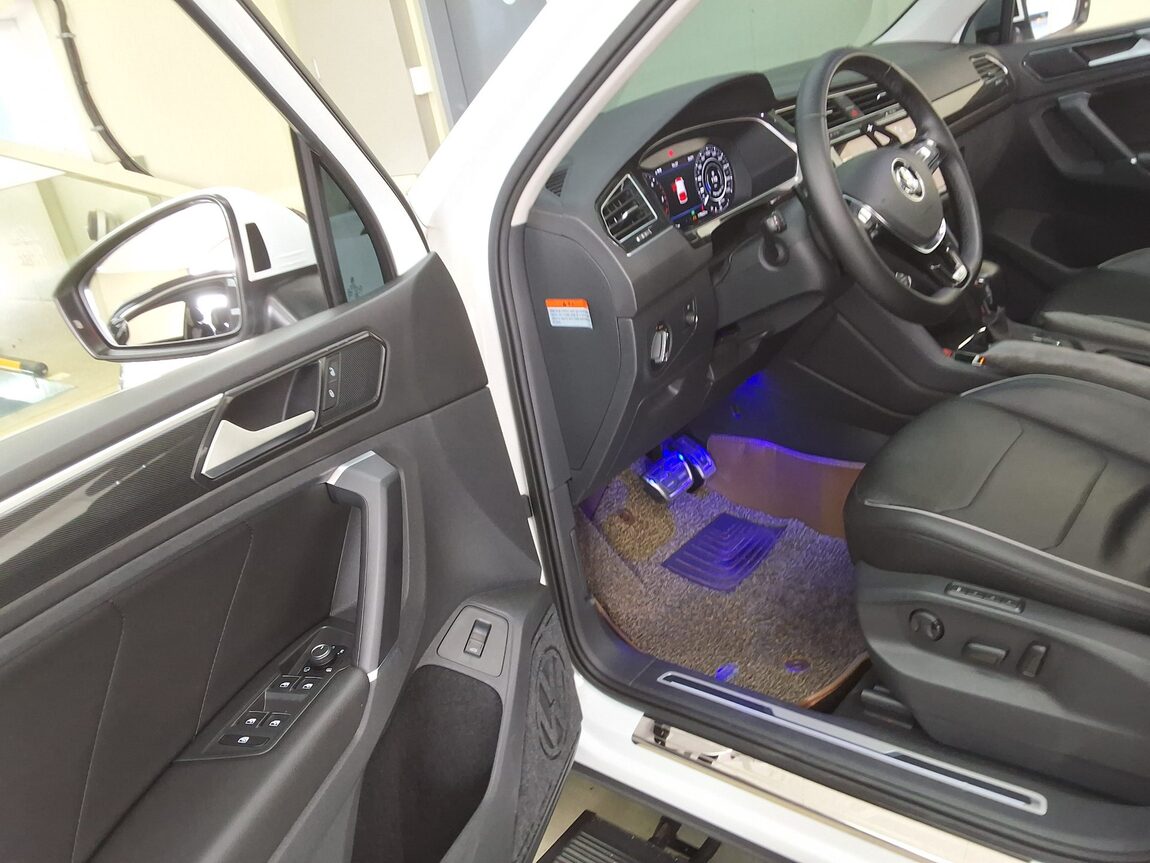VOLKSWAGEN TIGUAN (2ND GEN) 2.0 TDI 4MOTION PRESTIGE 2018 - zdjęcie 11