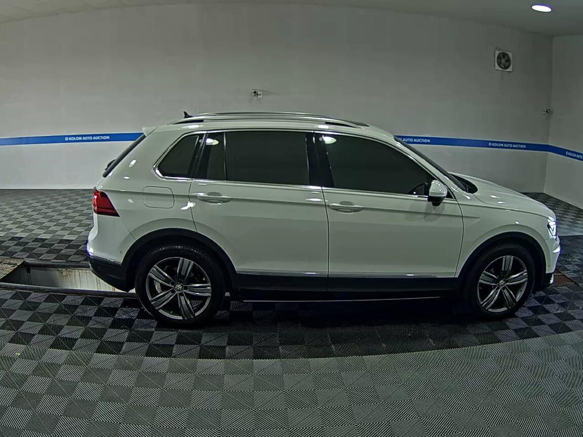 VOLKSWAGEN TIGUAN (2ND GEN) 2.0 TDI 4MOTION PRESTIGE 2018 - zdjęcie 4