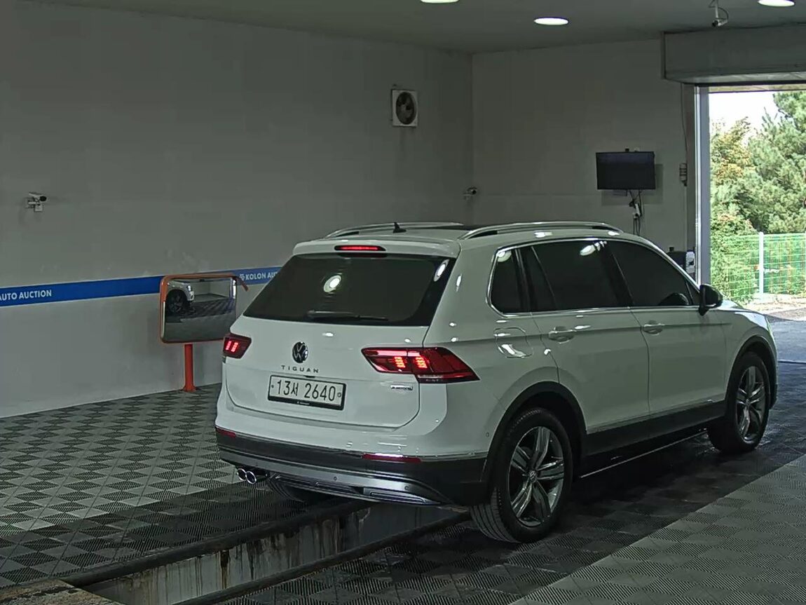 VOLKSWAGEN TIGUAN (2ND GEN) 2.0 TDI 4MOTION PRESTIGE 2018 - zdjęcie 5