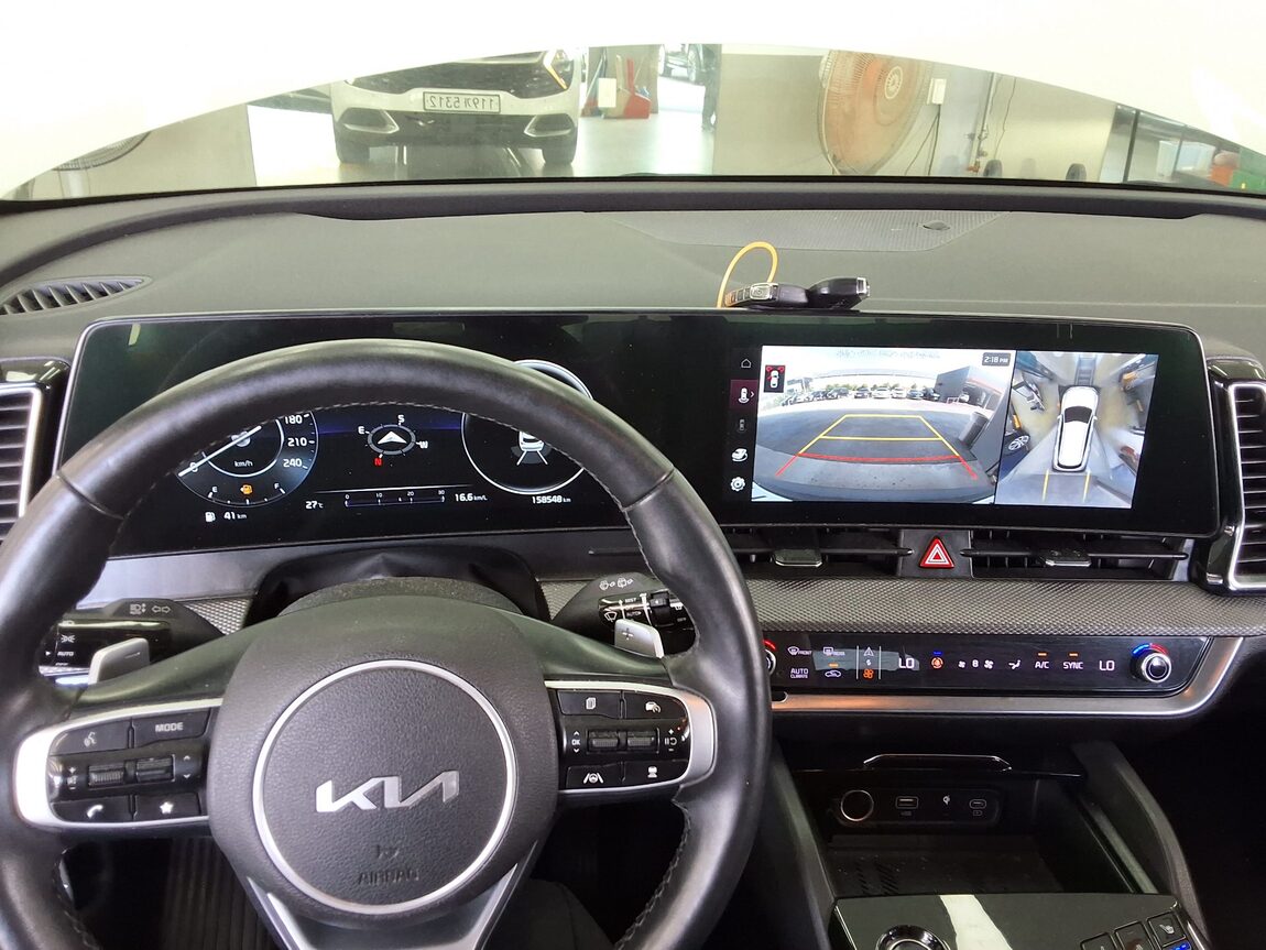 KIA THE ALL NEW SPORTAGE 2.0 DIESEL 2WD PRESTIGE 2023 - zdjęcie 17