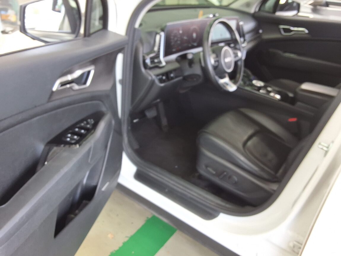 KIA THE ALL NEW SPORTAGE 2.0 DIESEL 2WD PRESTIGE 2023 - zdjęcie 10