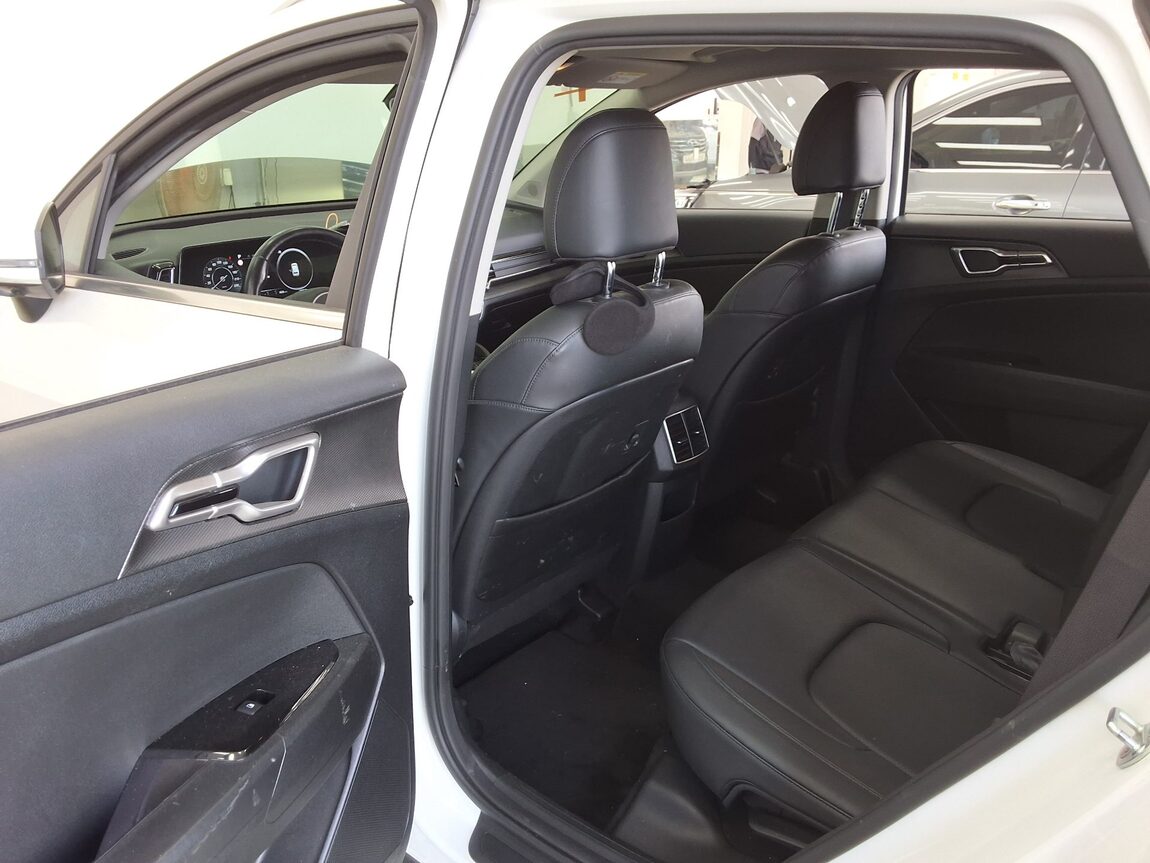 KIA THE ALL NEW SPORTAGE 2.0 DIESEL 2WD PRESTIGE 2023 - zdjęcie 12