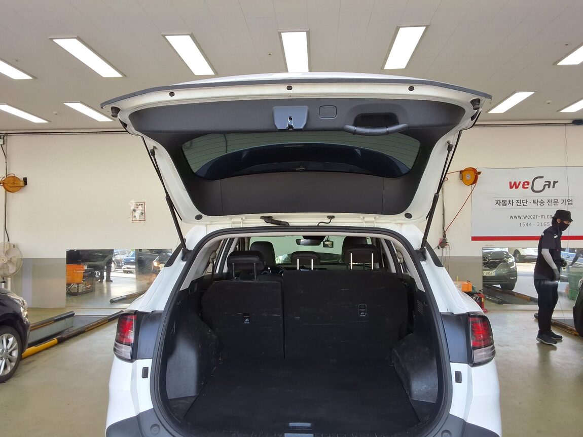 KIA THE ALL NEW SPORTAGE 2.0 DIESEL 2WD PRESTIGE 2023 - zdjęcie 15