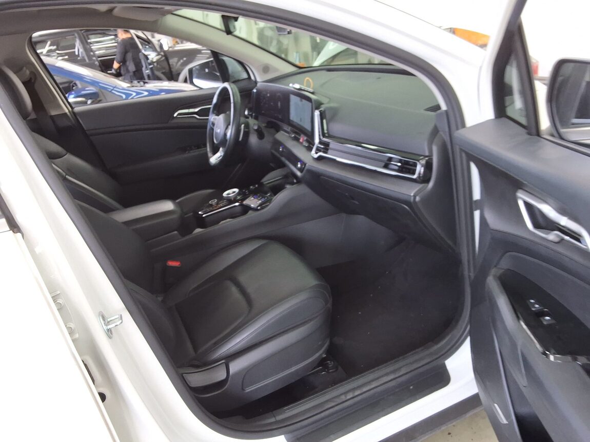 KIA THE ALL NEW SPORTAGE 2.0 DIESEL 2WD PRESTIGE 2023 - zdjęcie 14
