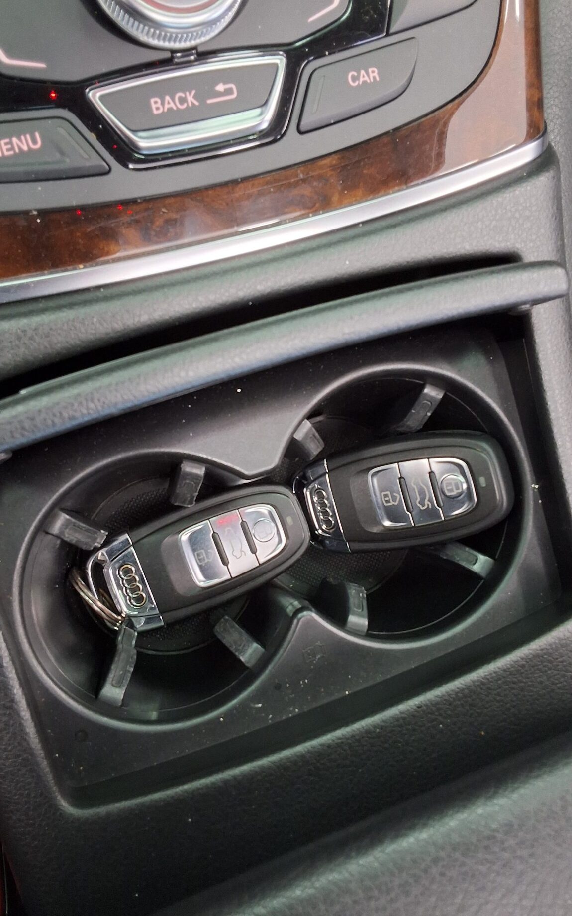 AUDI A6 (4TH GEN) 2.0 TDI DYNAMIC 2014 - zdjęcie 20