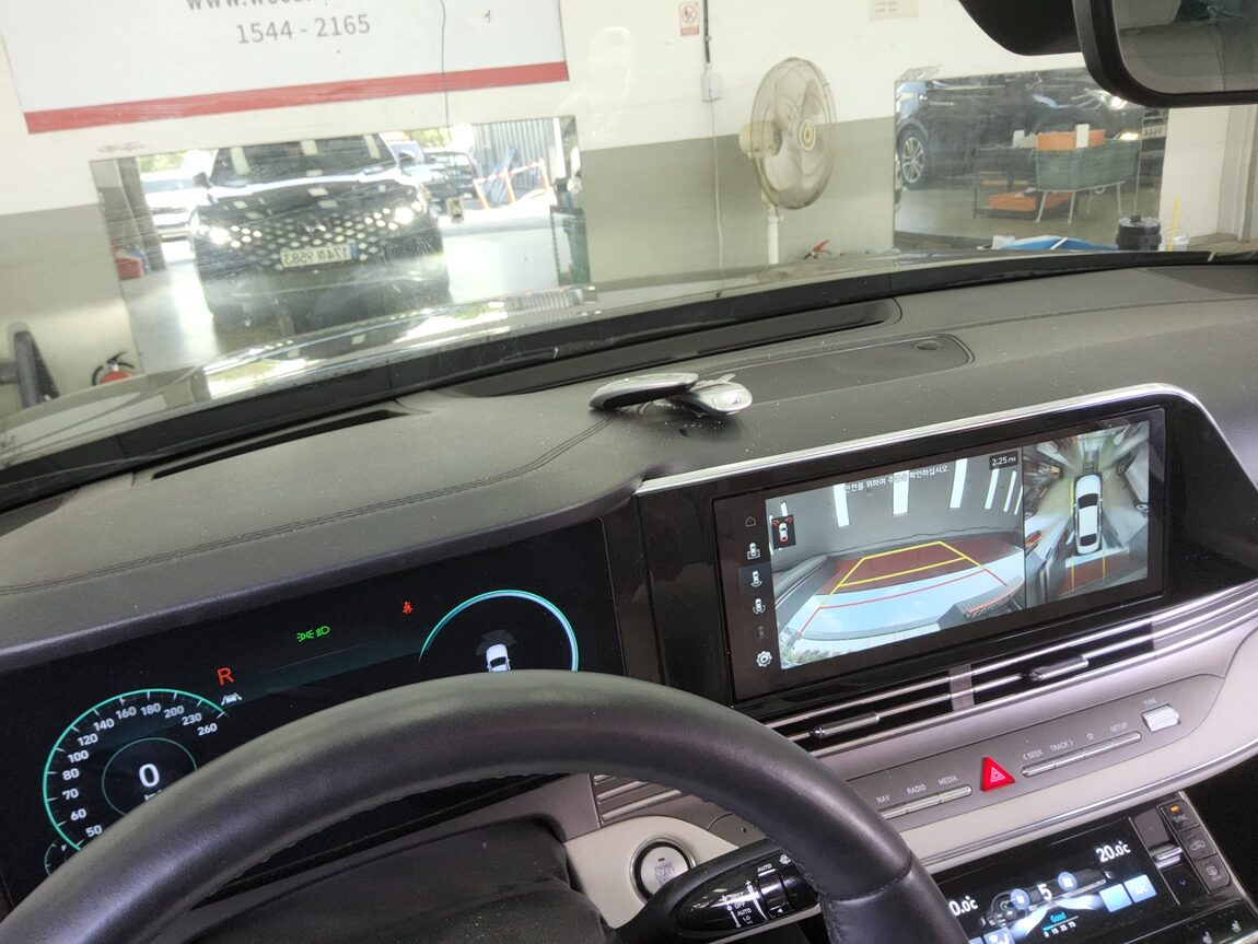 HYUNDAI THE NEW GRANDEUR IG GASOLINE 2.5 LE BLANC 2023 - zdjęcie 18