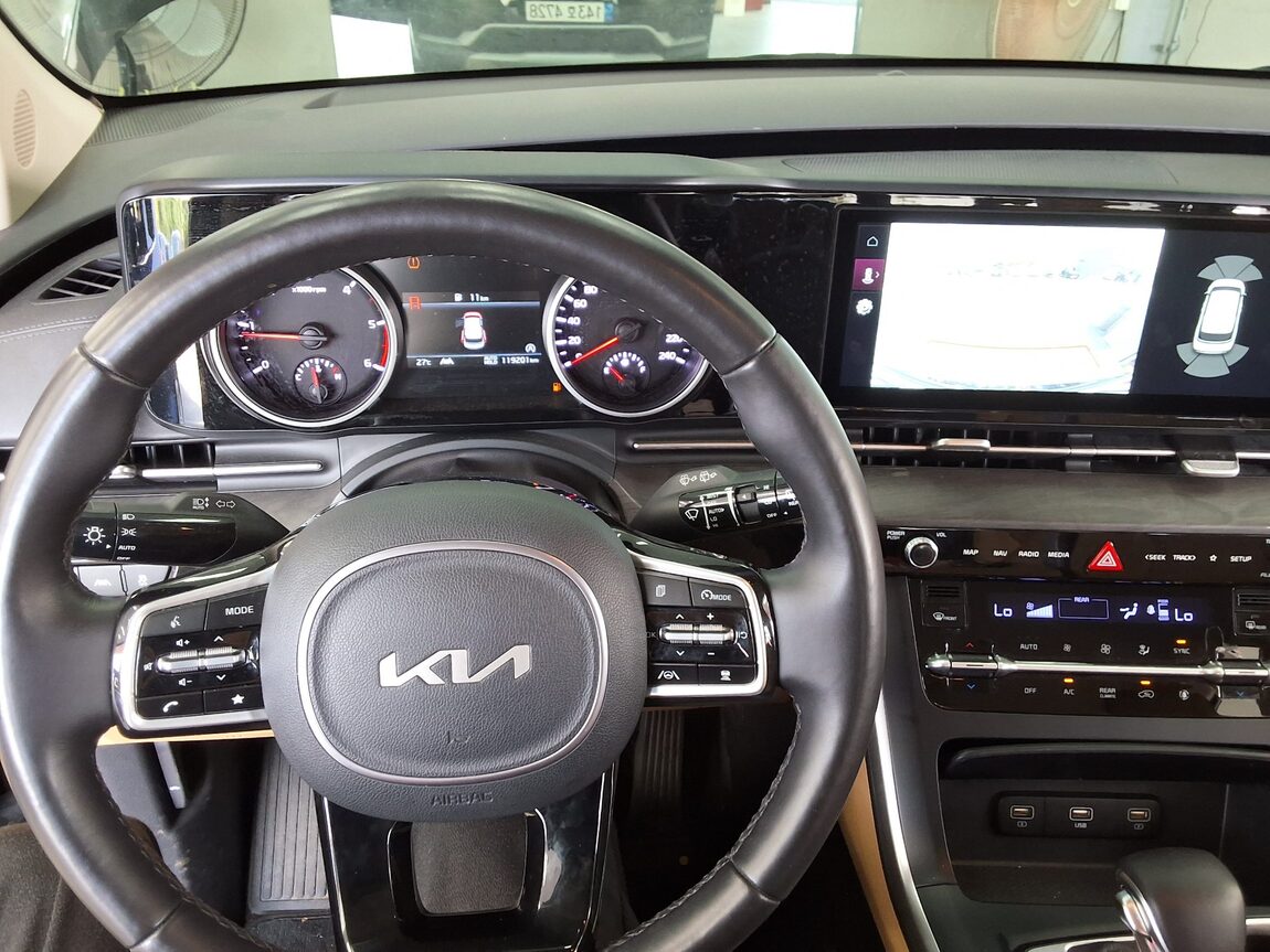 KIA NEW CARNIVAL (KA4) 9-SEATER DIESEL PRESTIGE 2023 - zdjęcie 17