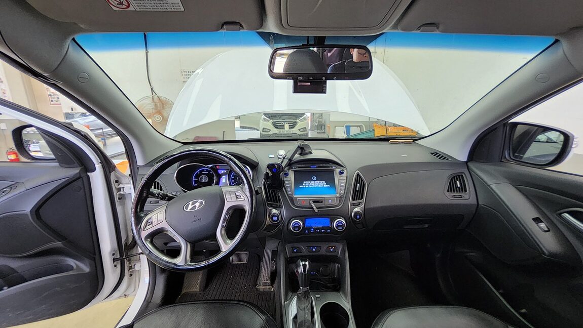 HYUNDAI NEW TUCSON ix DIESEL R2.0 2WD MODERN 2014 - zdjęcie 11