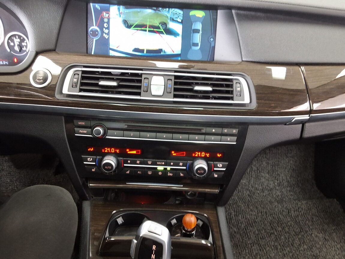 BMW 7 SERIES (5TH GEN) 750Li xDRIVE 2012 - zdjęcie 24