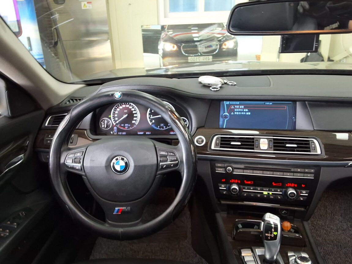 BMW 7 SERIES (5TH GEN) 750Li xDRIVE 2012 - zdjęcie 12