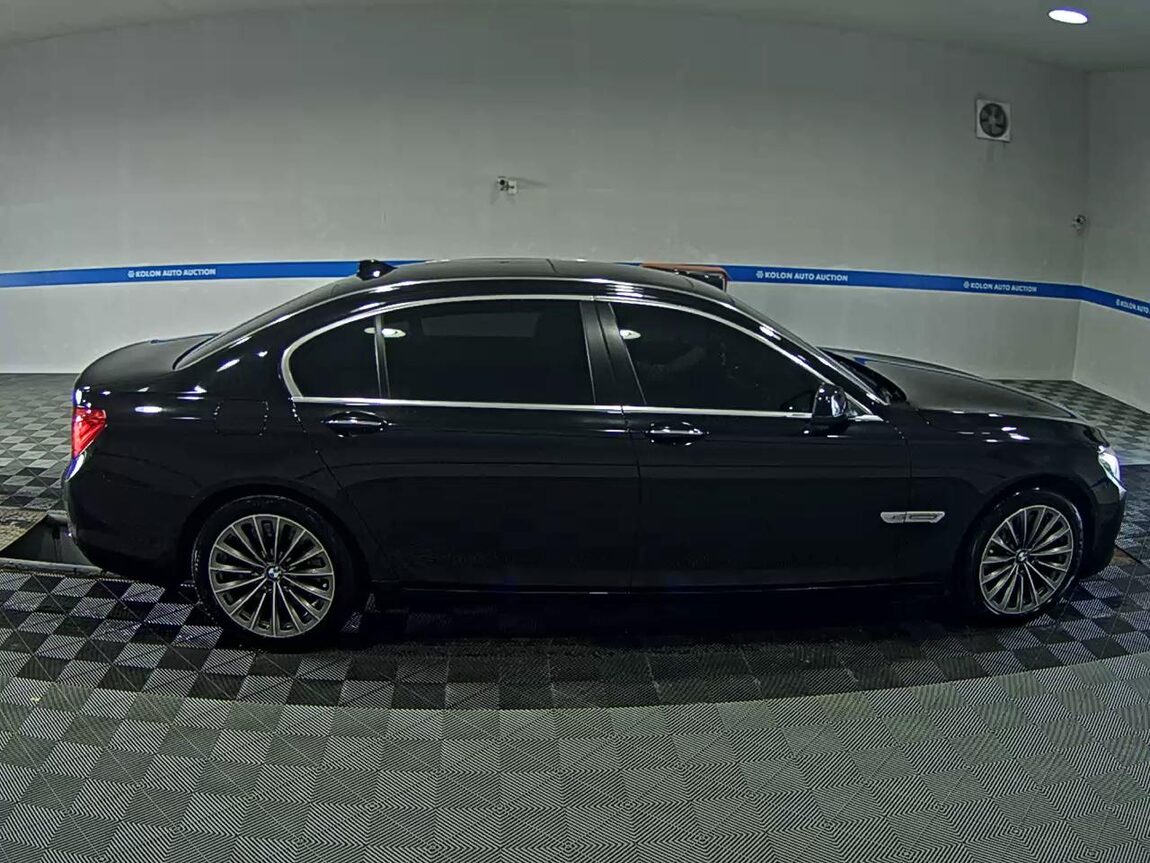 BMW 7 SERIES (5TH GEN) 750Li xDRIVE 2012 - zdjęcie 4